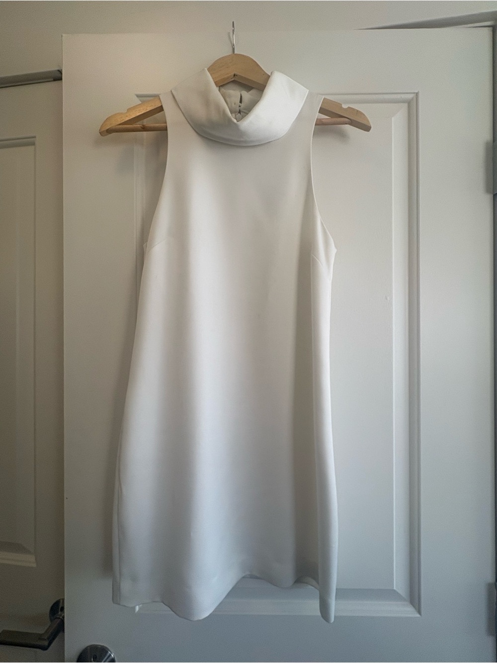 Keepsake Creamy White Sleeveless High Neck Shift Dress XS